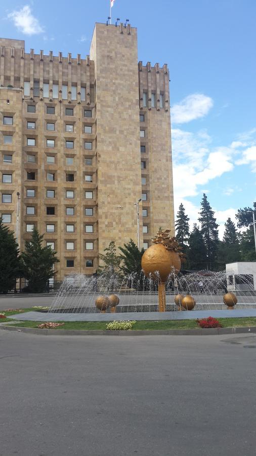 Apartment On Sulkhan-Saba Roma Tbilisi Exterior photo