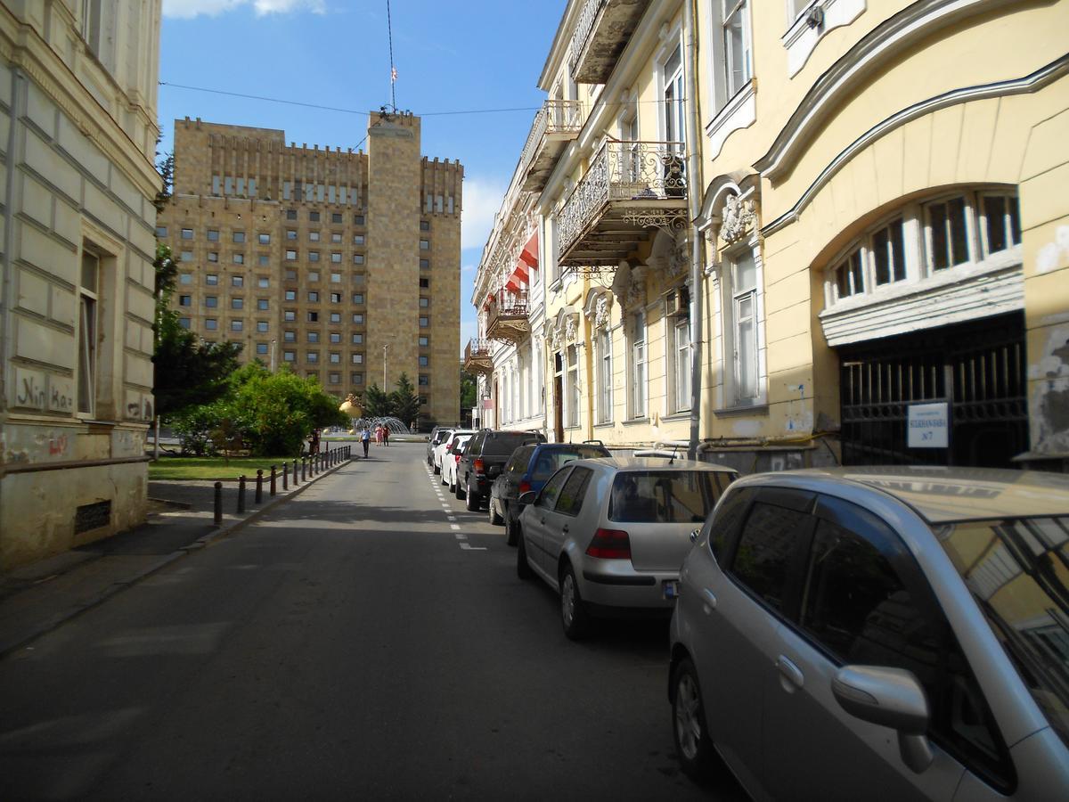 Apartment On Sulkhan-Saba Roma Tbilisi Exterior photo