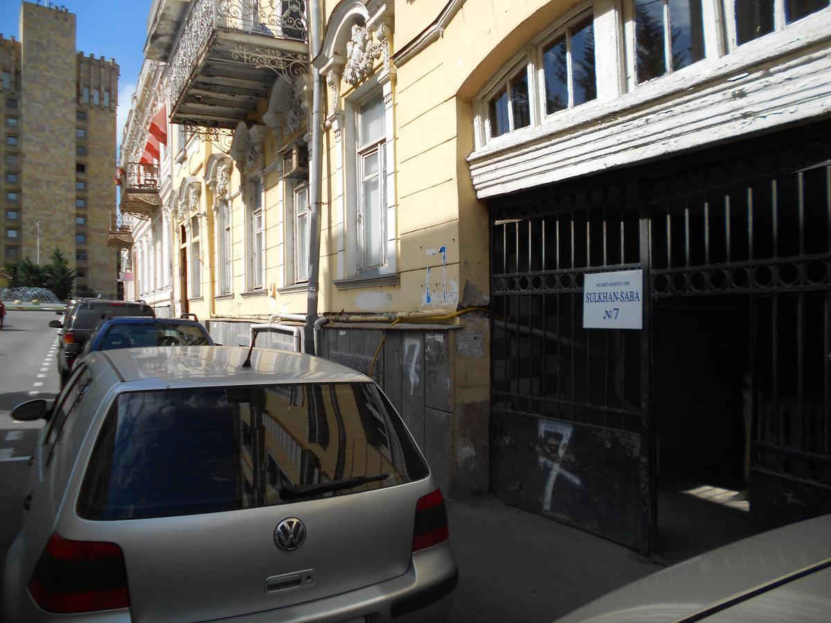 Apartment On Sulkhan-Saba Roma Tbilisi Exterior photo