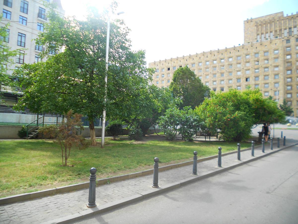 Apartment On Sulkhan-Saba Roma Tbilisi Exterior photo